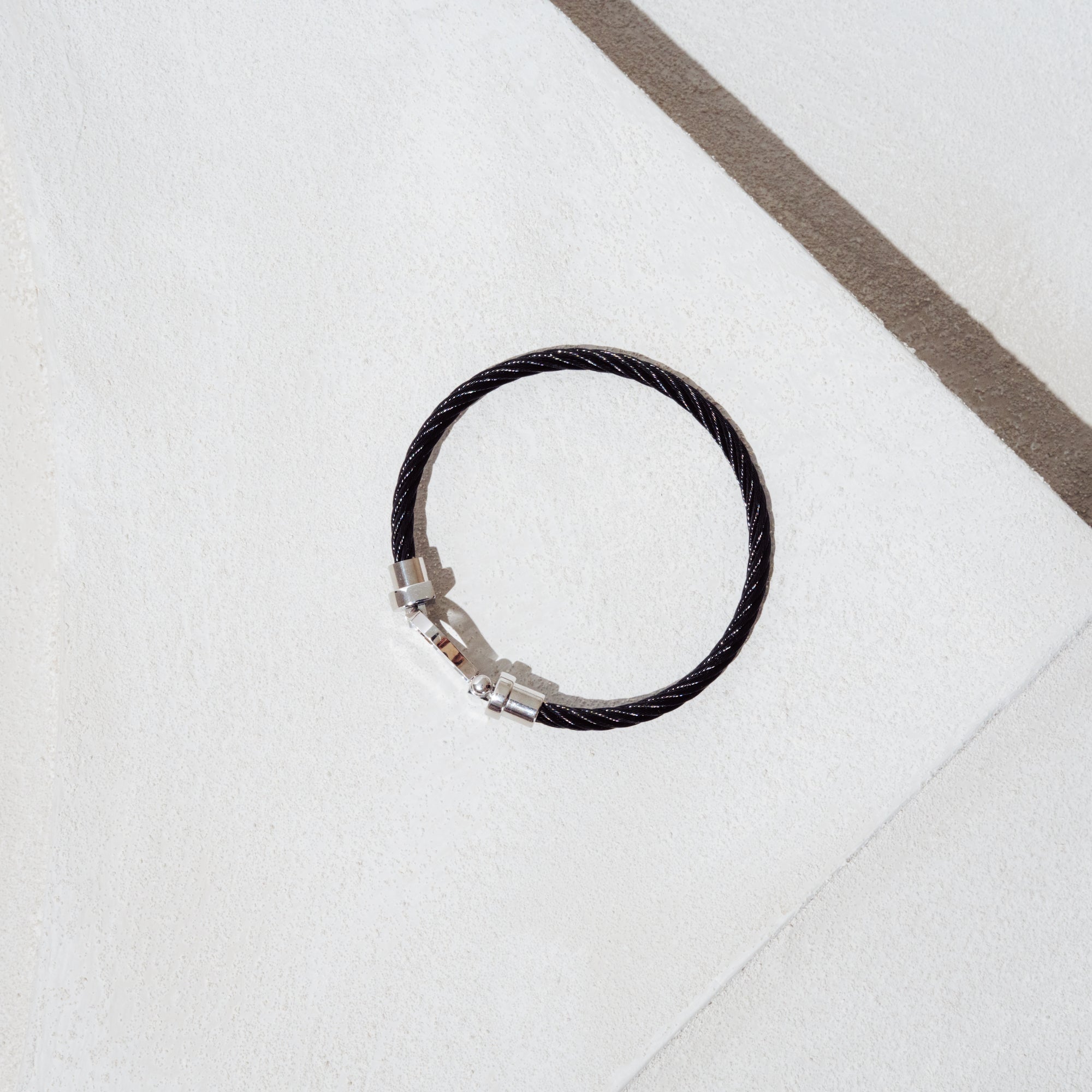 Core bracelet (black with silver)