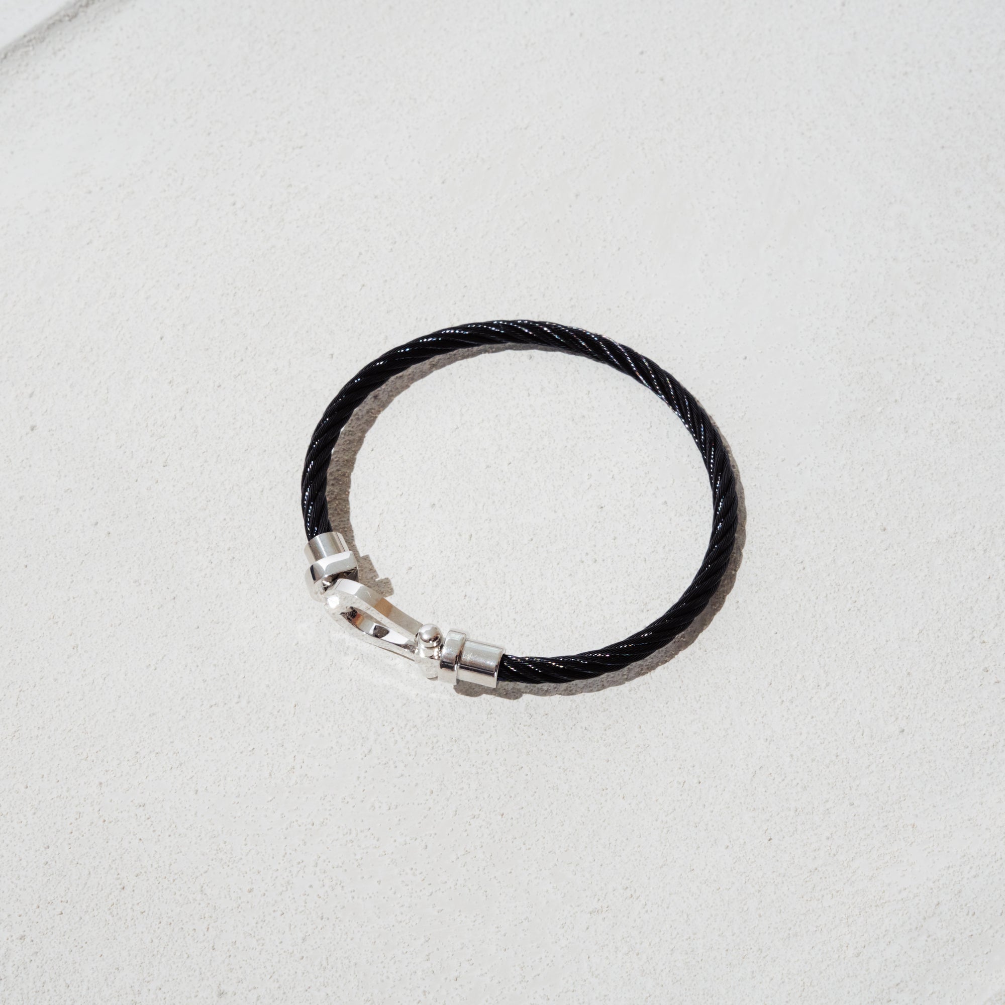 Core bracelet (black with silver)