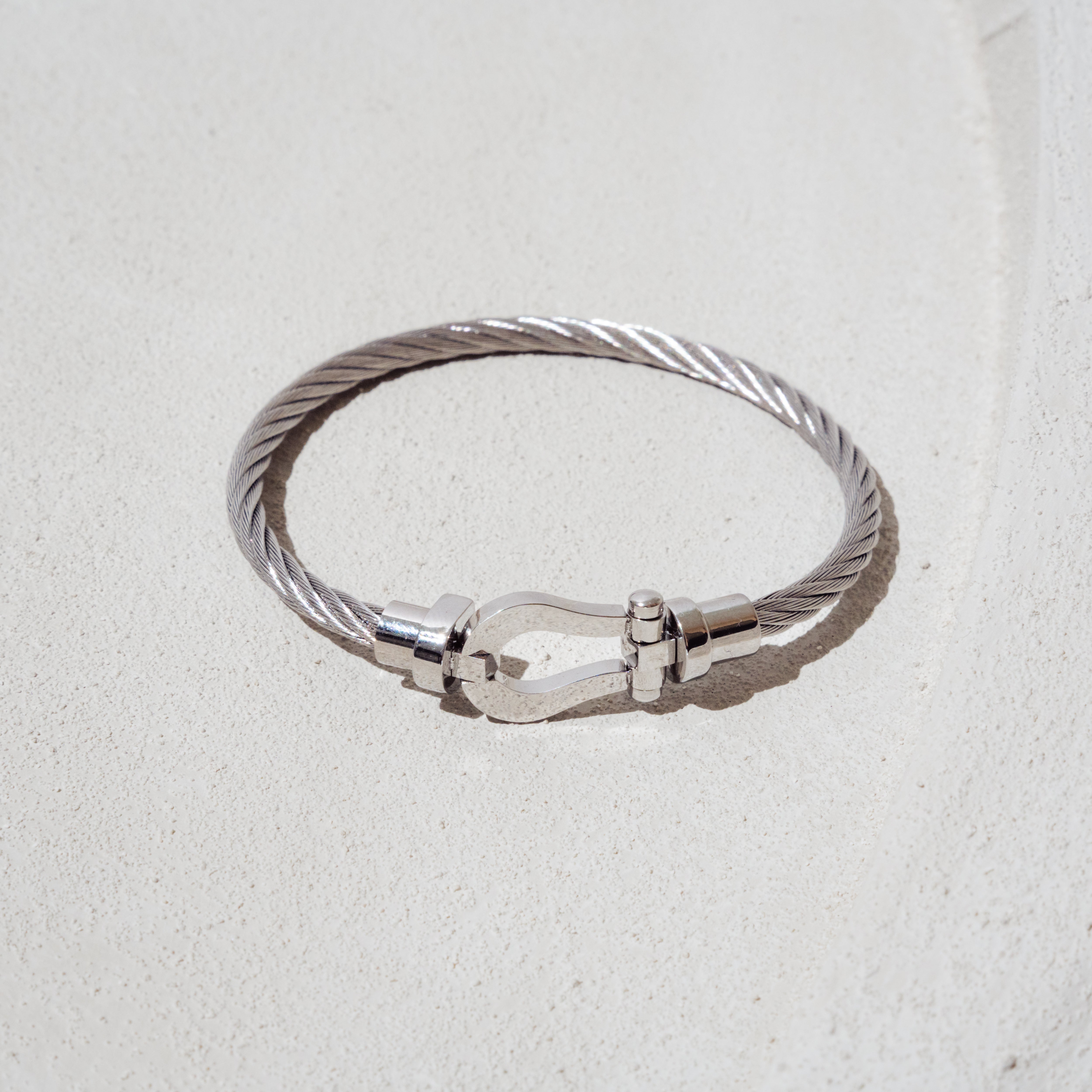 Core bracelet (silver with silver) – ESSENCEJWLR