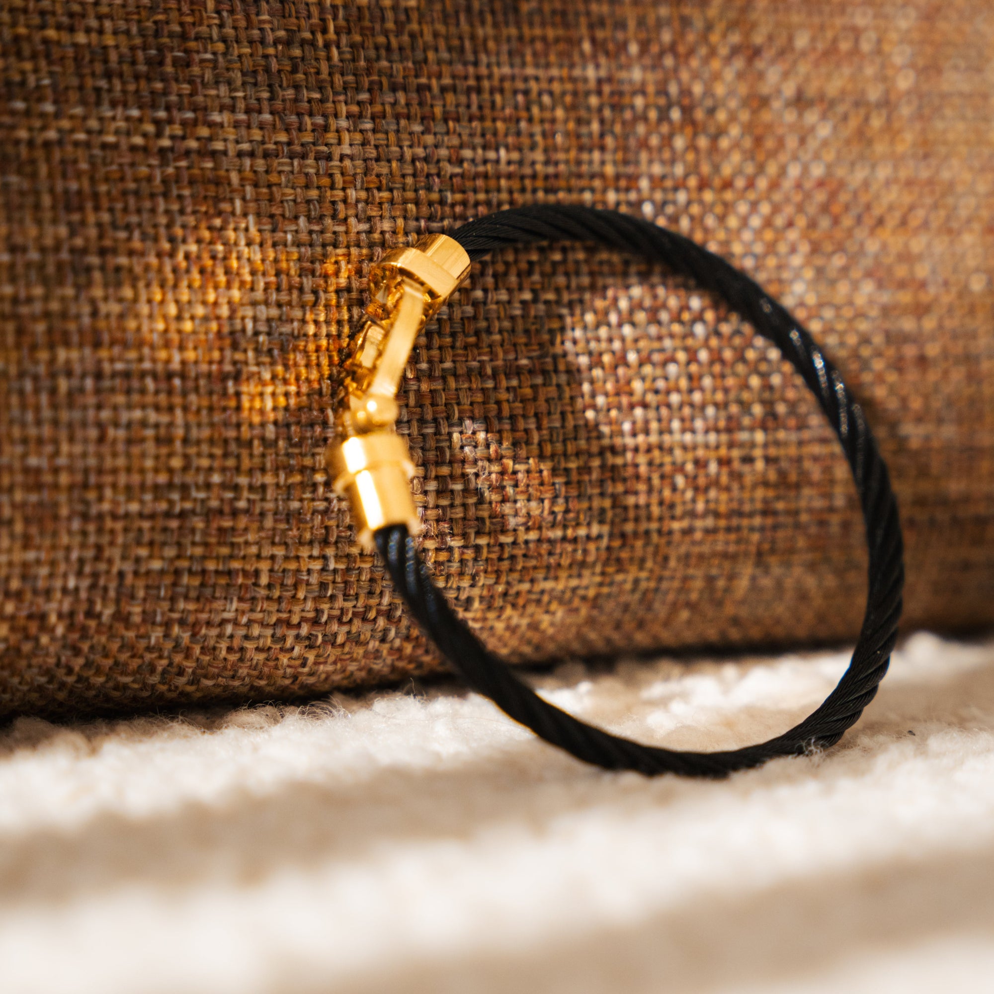 Core bracelet (black with gold)