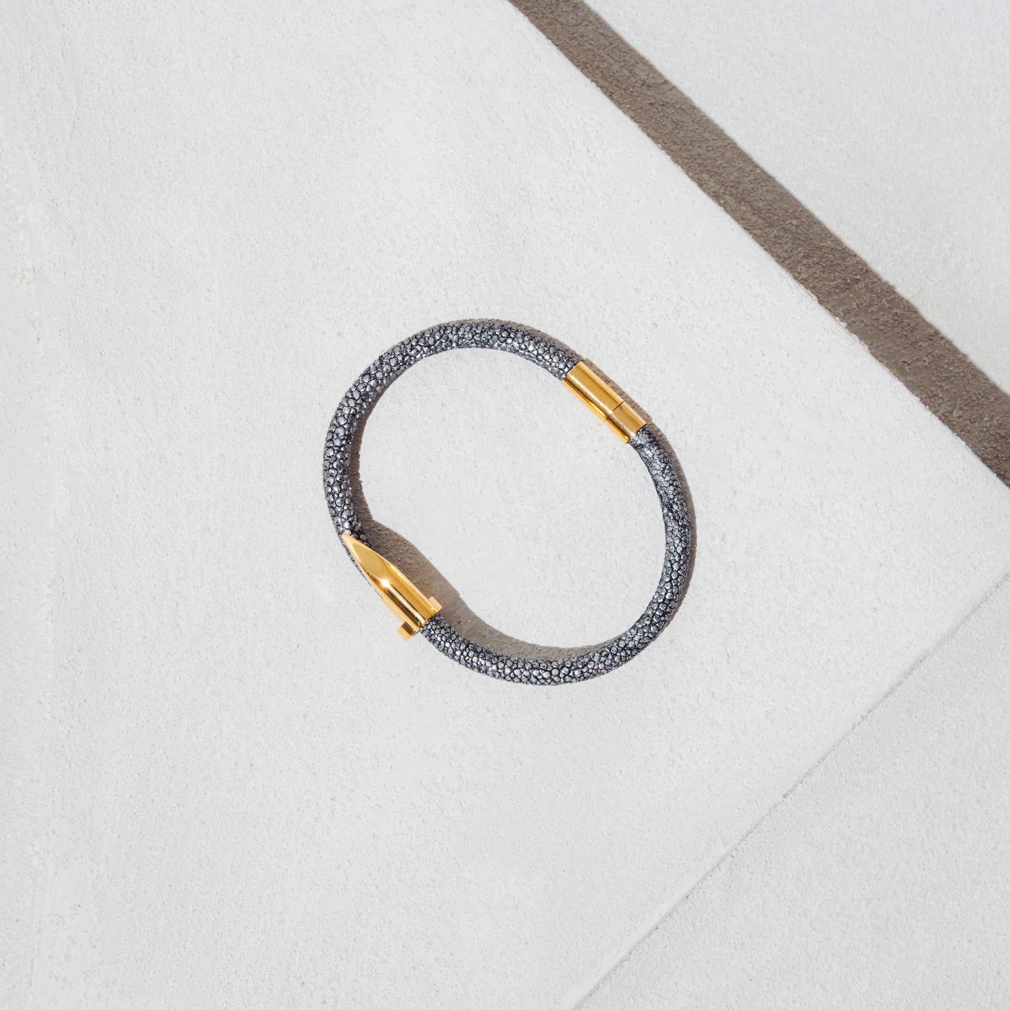 Needle bracelet (silver with gold)